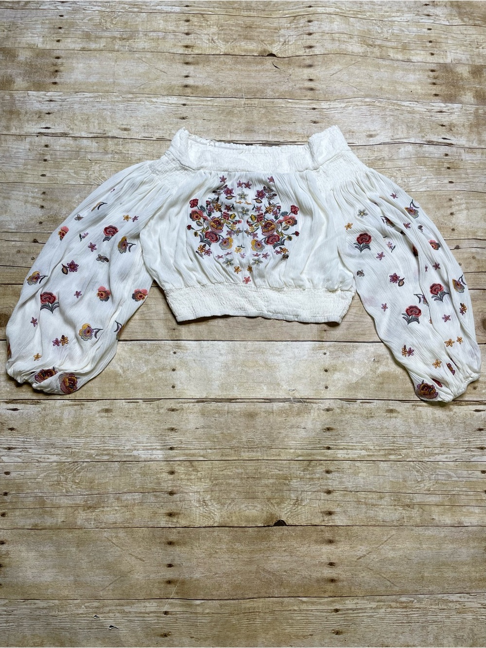 En Creme NWT Ivory Crop Floral Embroidered Balloon Sleeve Top Off Shoulder